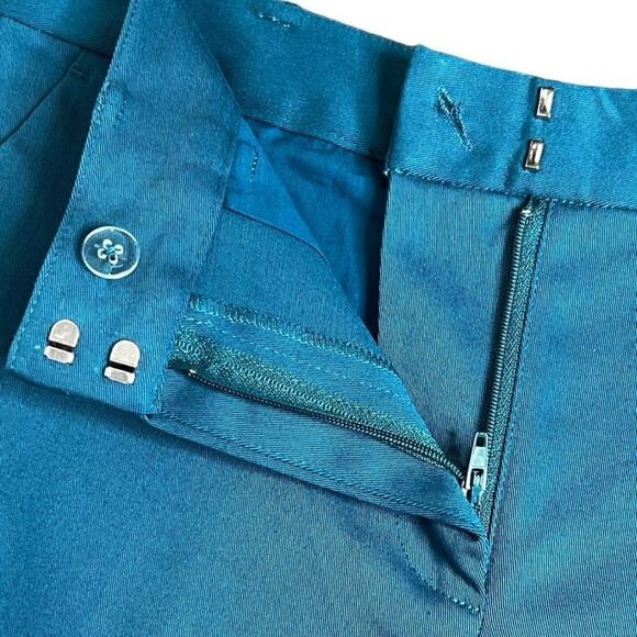 NWT Michael Kors Women's Shorts Spring 22 Fashion Basics Casual Teal Size 2 - Picture 3 of 6